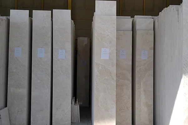 تصویر مرتبط با سنگ سفید عباس آباد